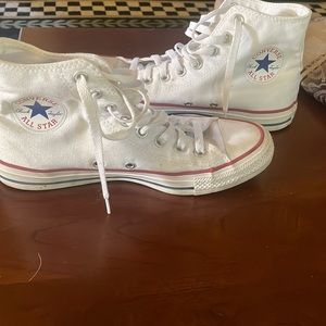 White Hightop Converse SZ 8.5W
